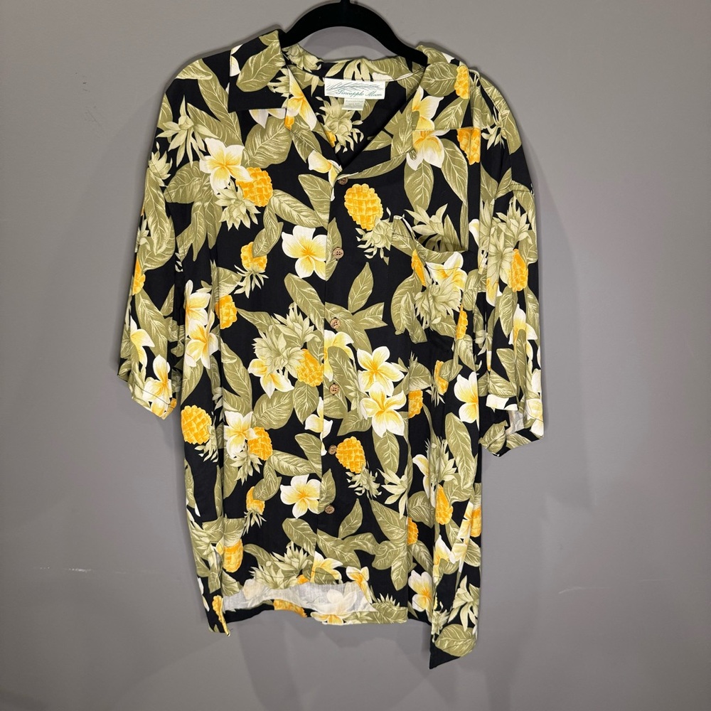 PINEAPPLE MOON 100% Silk Floral Black and Yellow Hawaiian Shirt, Men’s‎ XL, EUC